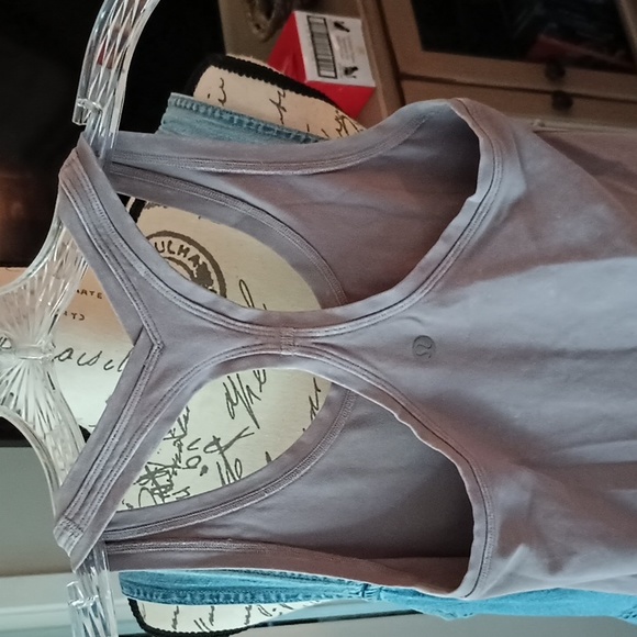 LULULEMON Tank NWOT - Picture 3 of 4